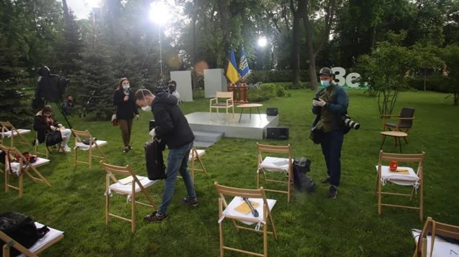 На вихід Зеленського до ЗМІ у Маріїнському пішло мінімум 269 тисяч