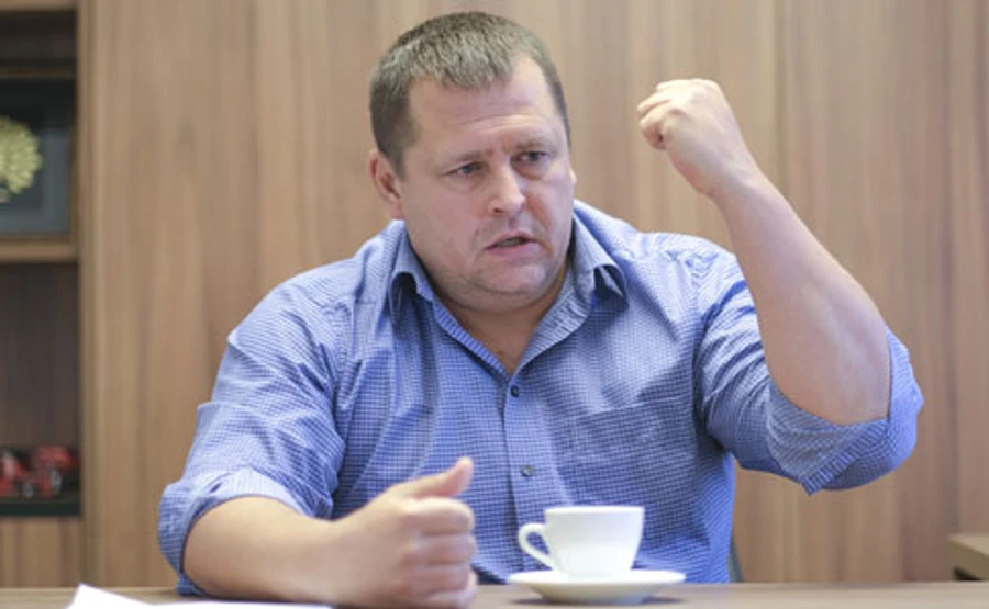 Мер Дніпра пригрозив церквам відключити воду і світло