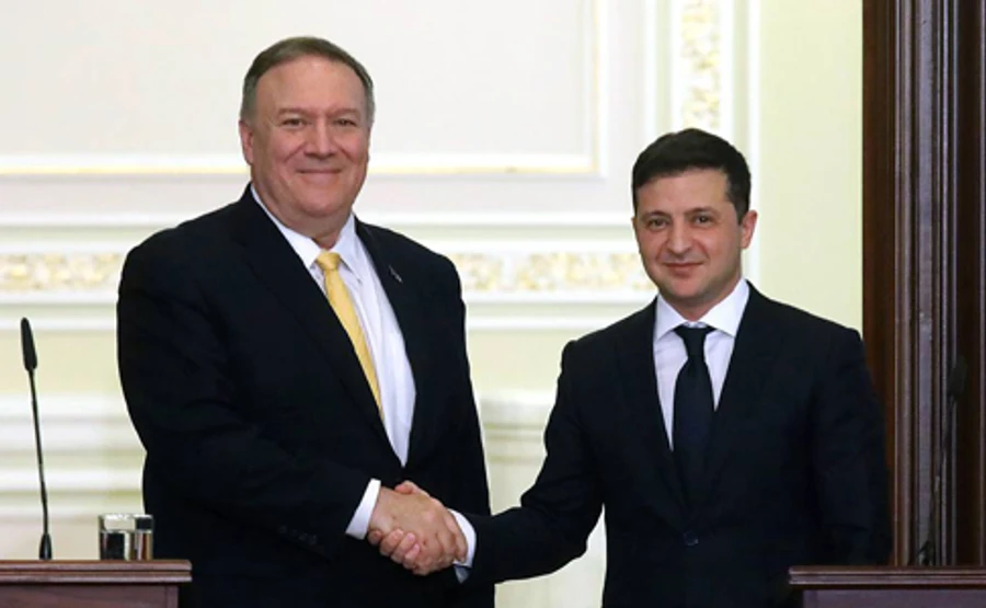 Зеленський подякував Помпео за гроші для боротьби з COVID-19