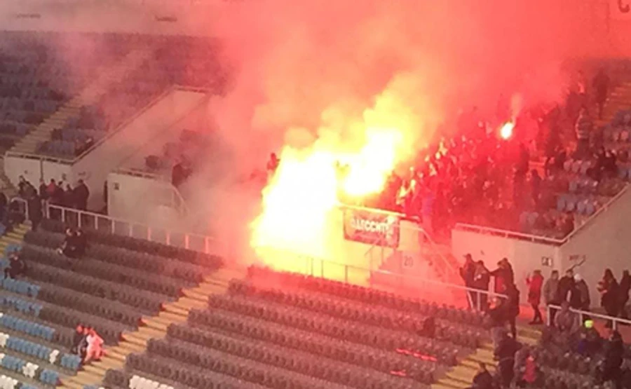 Одесская полиция: Ультрас задержали не за баннер, а за нападение на патрульных