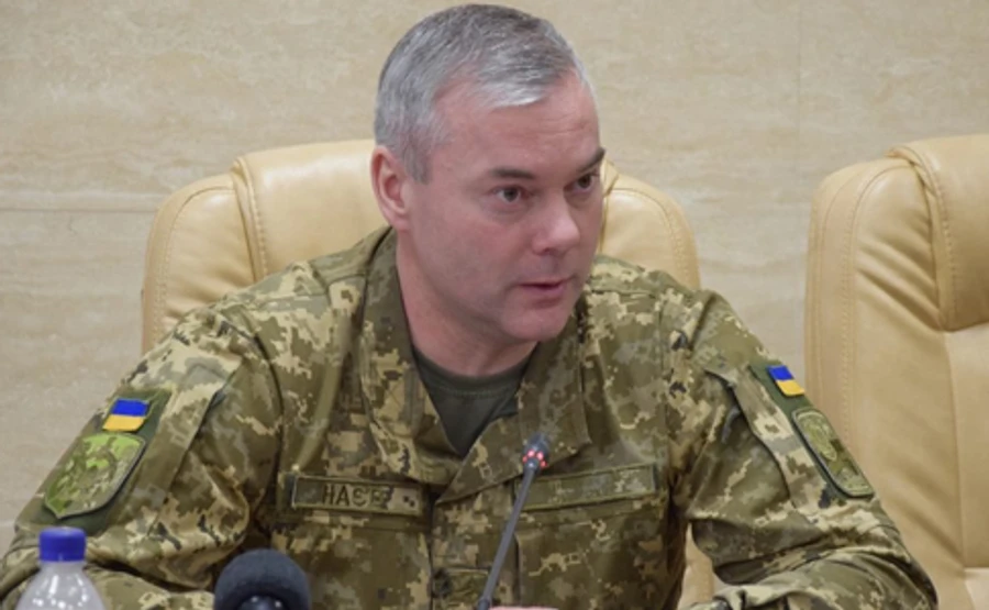 Командувач Об'єднаних сил вчився у Москві і має меч від королеви Британії