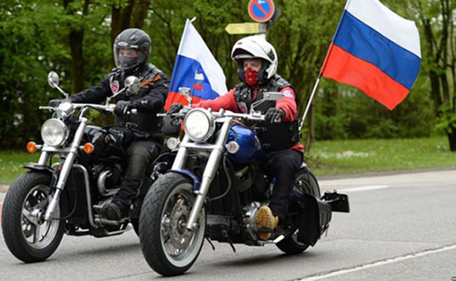 Нічні вовки в'їхали до ЄС за сприяння закарпатських депутатів - ЗМІ