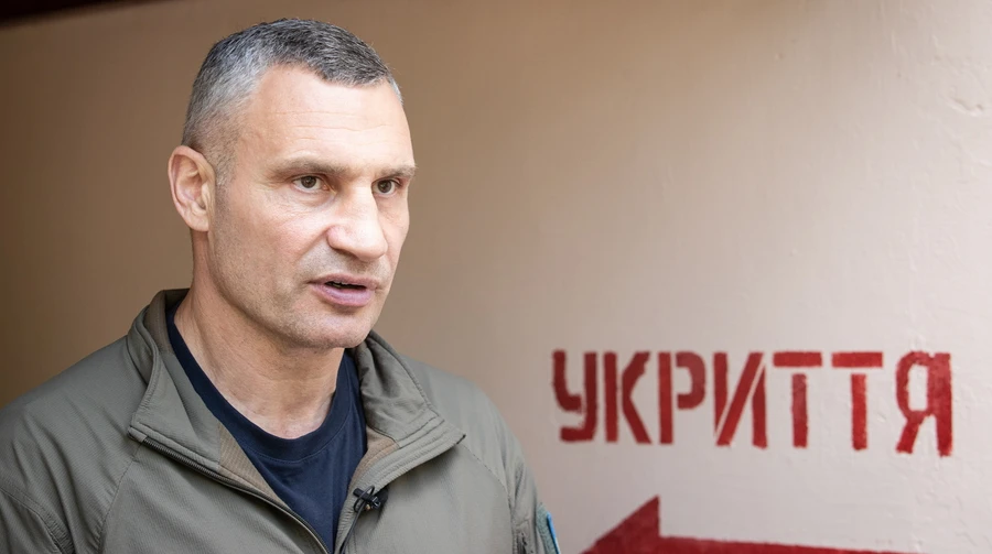 Кличко розпорядився виплатити військовим з Києва та їхнім родинам до 2,5 тисячі грн на честь свята