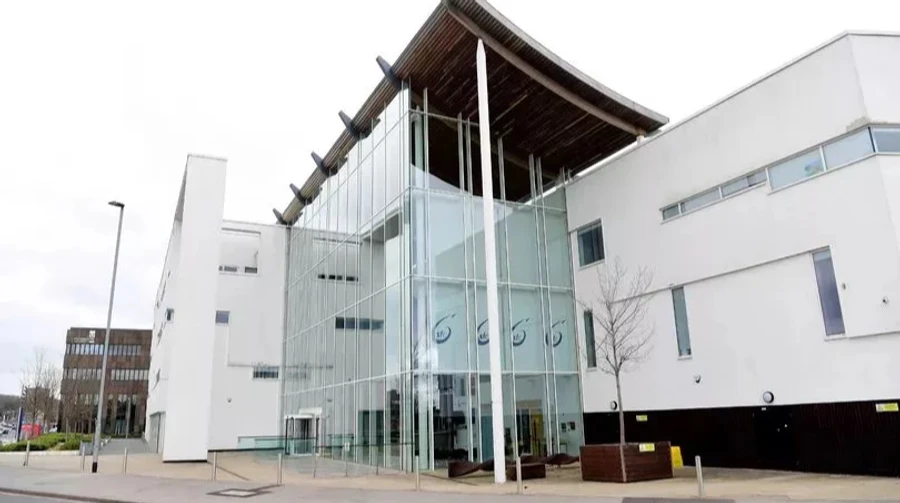 Ukrainian student quits UK college after being urged to study Russian