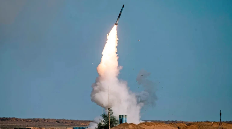 С-400 атакует Киев. Как россияне превратили ракеты для ПВО в оружие террора и почему их так много