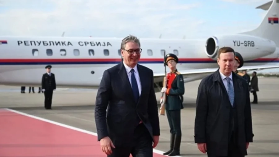 Президент Сербии, с приключениями, но таки добрался до Москвы