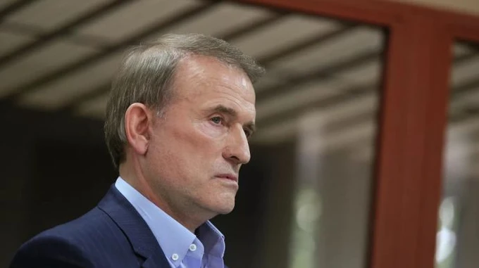 Медведчук із Росії судиться в Україні за право бути адвокатом
