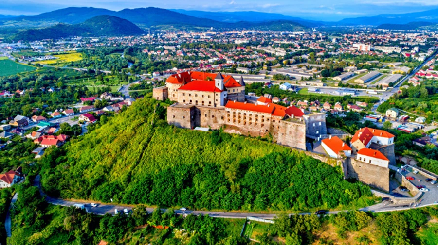 Держтуризму замовило ознайомчі тури Україною для іноземних ЗМІ та блогерів за 2 млн грн