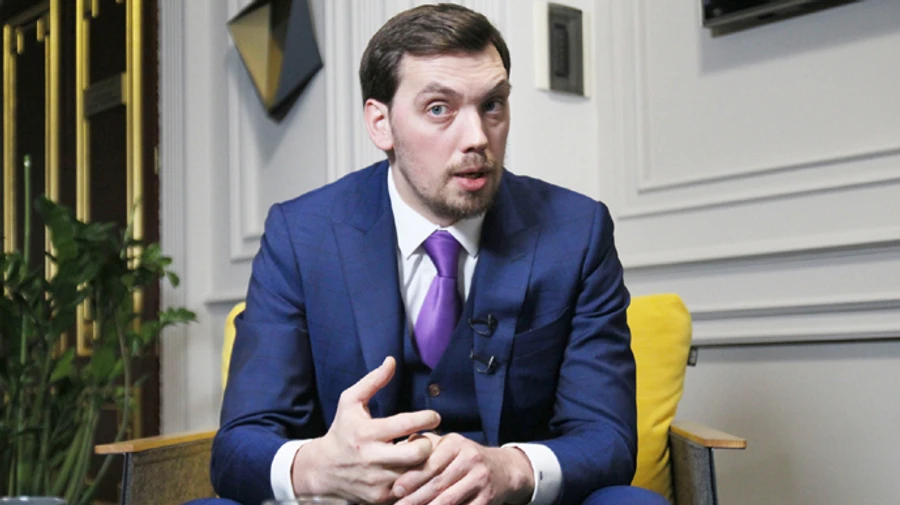 Гончарук каже, що ніхто не збирався виділяти гроші на COVID-19, а фонд для замилювання очей