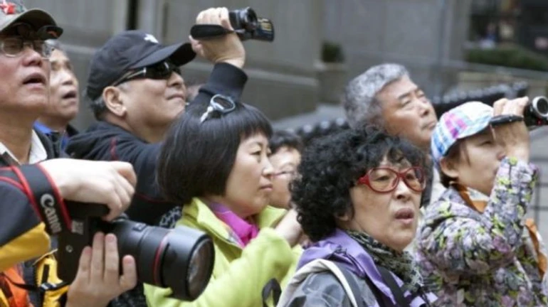 Зеленский дал безвиз китайским туристам