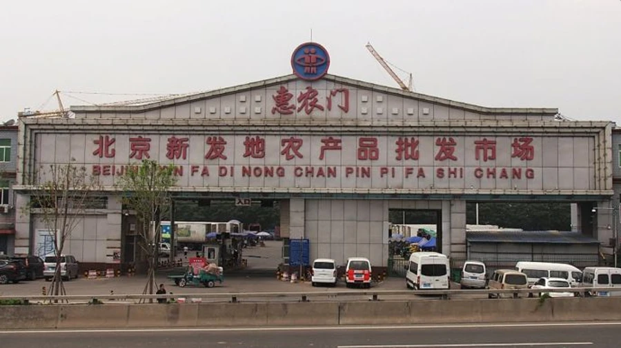 У Китаї – новий спалах коронавірусу, що почався з ринку в Пекіні