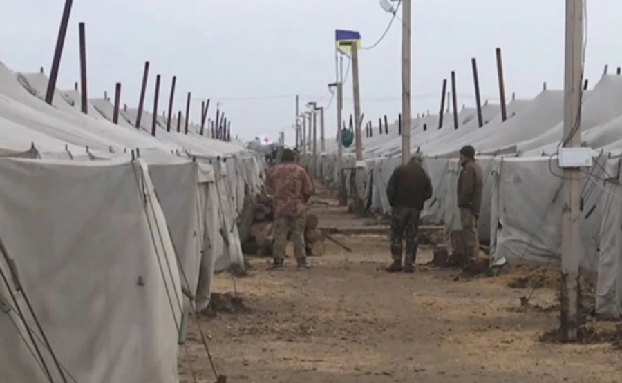 Пожар вспыхнул на полигоне Широкий лан: пострадал военный 