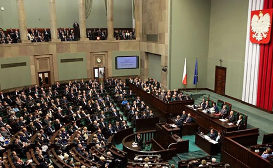 Сенат Польщі ухвалив суперечливий закон про Верховний суд