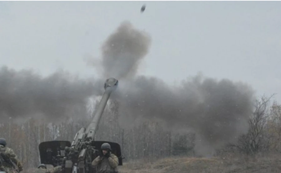 На Великдень у зоні АТО - 5 обстрілів: міномети крупного калібру, стрілецька зброя