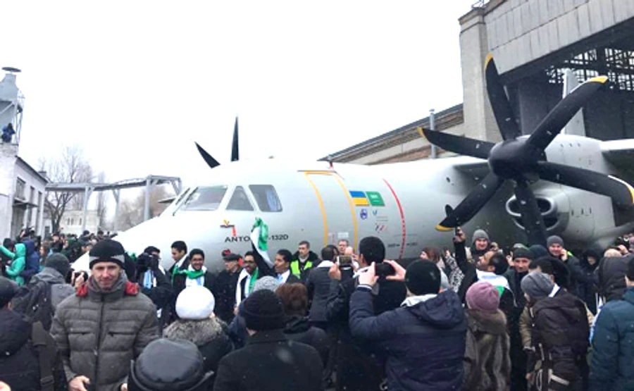 Антонов презентовал новый самолет