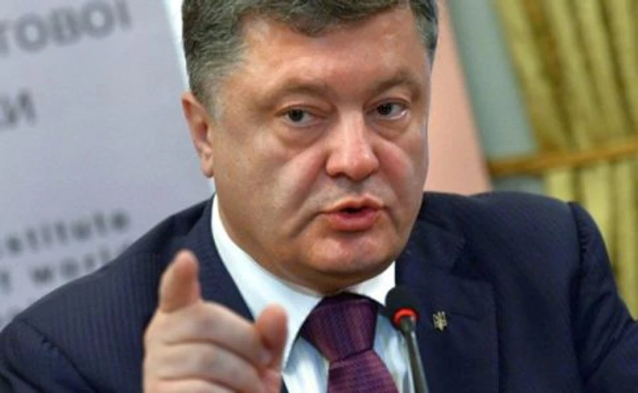 Порошенко: Кожна четверта пісня на радіо тепер буде українською мовою