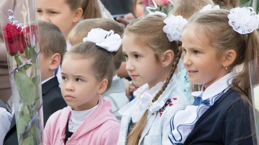 Number of school-age children in Mariupol halves under Russian occupation