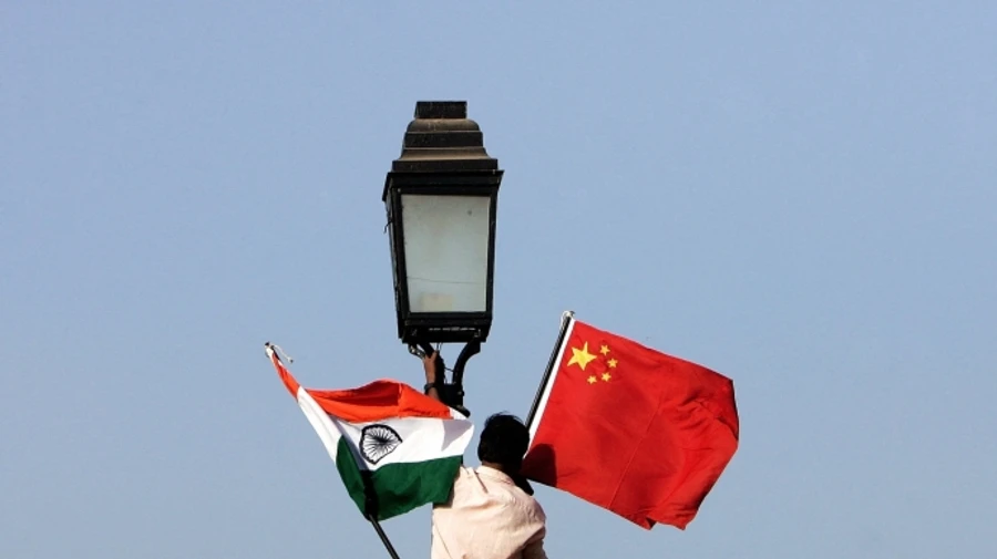 Китай заявив про підтримку Індії у протистоянні тарифам Трампа