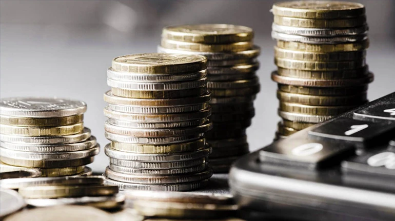 Курс гривні, видатки на соціальну сферу та оборону: якою уряд бачить економіку України до 2027 року