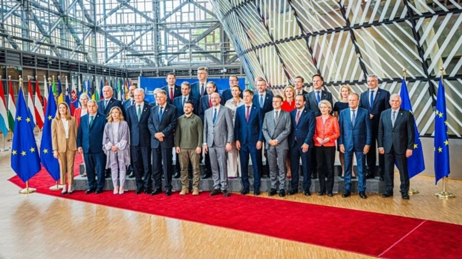 Плідна добросусідська дискусія: Новий президент Словаччини вперше зустрівся із Зеленським