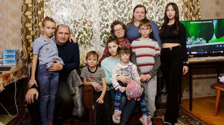 Тішить, що є рідна людина, якій ми потрібні. Історія дитбудинку сімейного типу, який вимушено переїхав з Харківщини