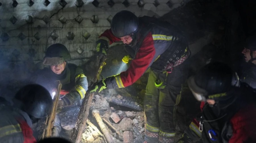 Russians launch 13 strikes on Zaporizhzhia, injuring four people – photos, video