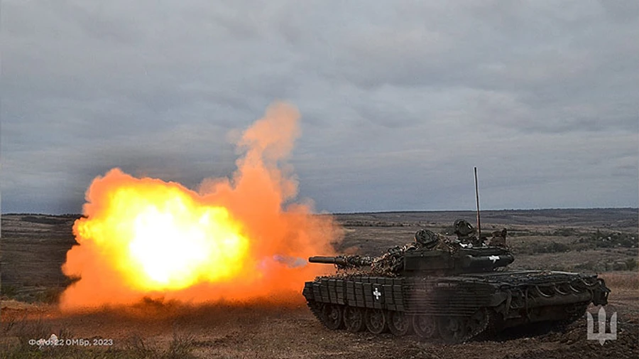 Russians try to encircle Avdiivka, Armed Forces of Ukraine repel 10 attacks in a day − General Staff