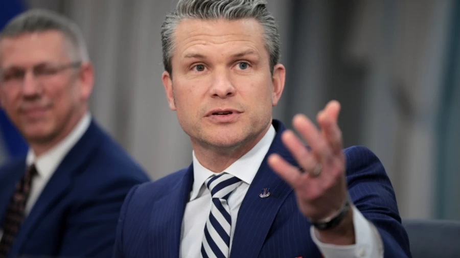 СМИ узнали об угрозах проверок и массовых увольнениях в Пентагоне под руководством Гегсета