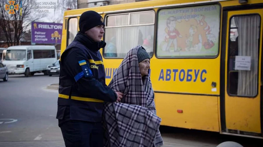 За сутки эвакуировали почти 10 тысяч украинцев: 5 тысяч из Мариуполя