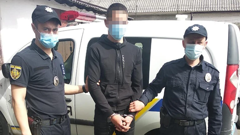 Стрілянина на Львівщині: поранено поліцейського й лісничих