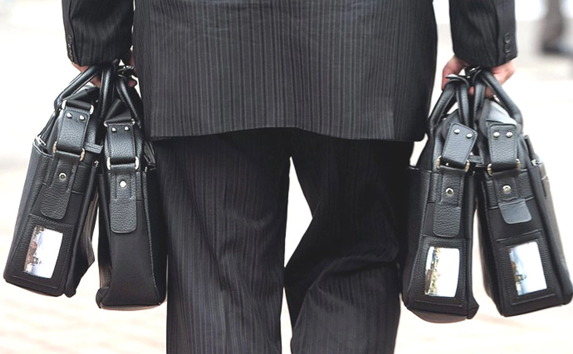 Ударники праці-2. Вони спалюють наші гроші