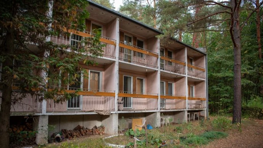 Польша передала военным базу отдыха, которую отвоевала у посольства РФ