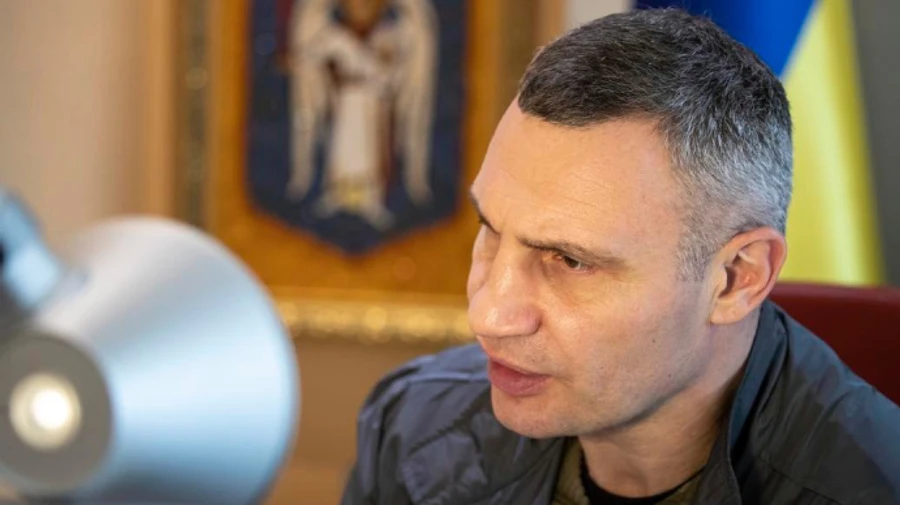 У Києві та області скорочується комендантська година