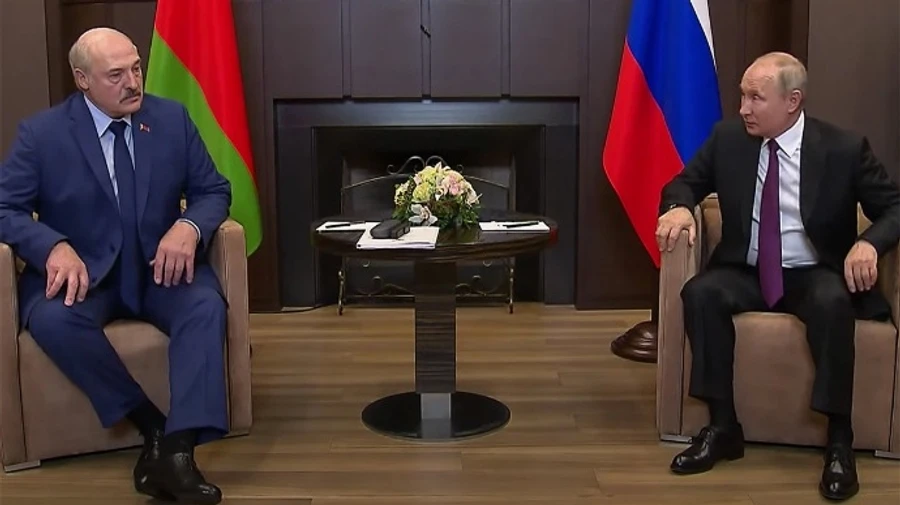 Лукашенко повіз Путіну документи щодо ситуації із літаком Ryanair 