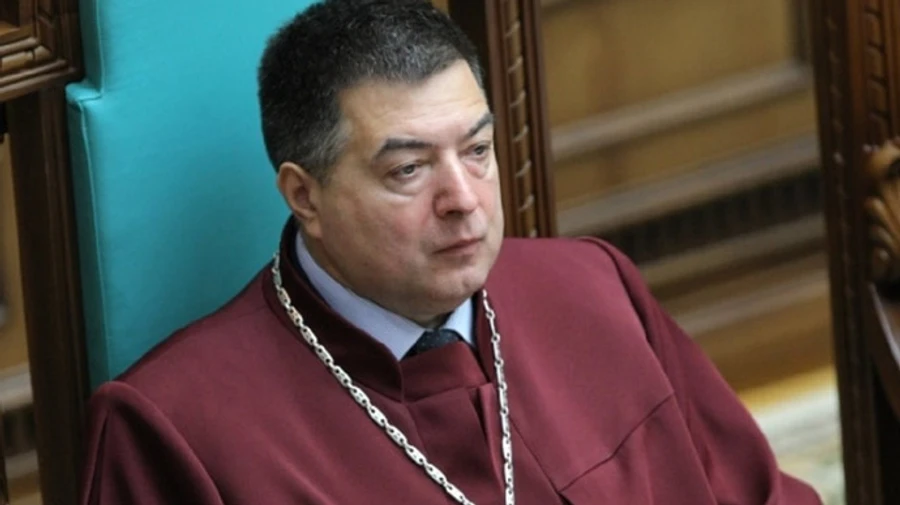 В ГБР начали расследовать возможную госизмену главы КС Тупицкого