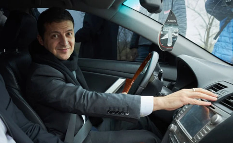 46% українців вважають політиком року Зеленського