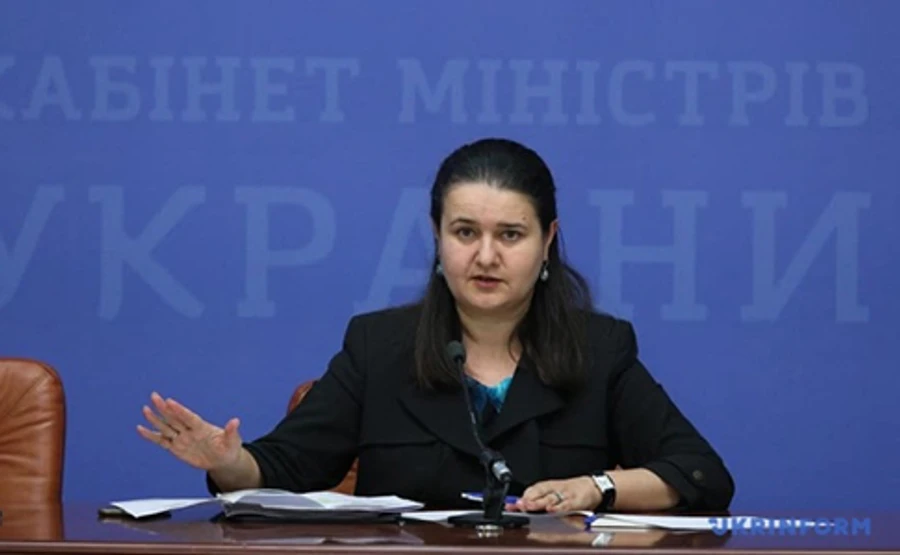 Деталі проекту бюджету: підвищення мінімалки, долар по 28,2