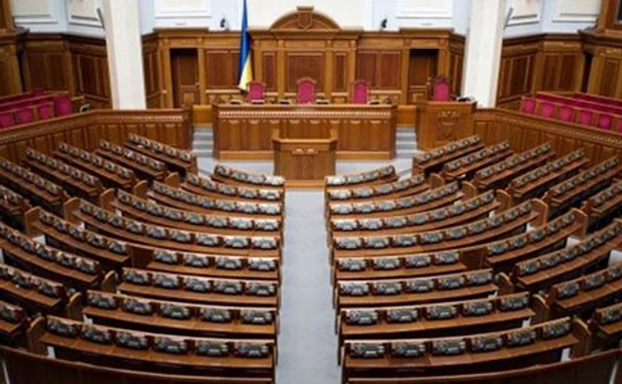 Команда Зеленского думает собрать новую Раду в символический день