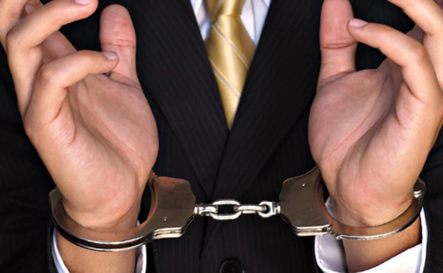 МВФ требует посадить украинских чиновников-коррупционеров