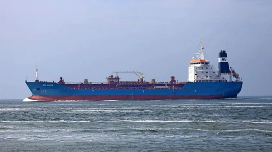 FT investigates who is behind mystery attacks on tankers linked to Russia
