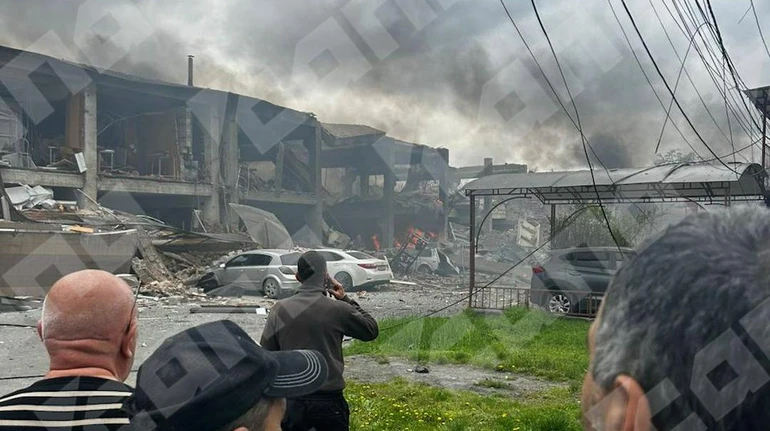 Во Владикавказе прогремел взрыв на складе с пиротехникой: есть погибшие, введён чрезвычайный режим