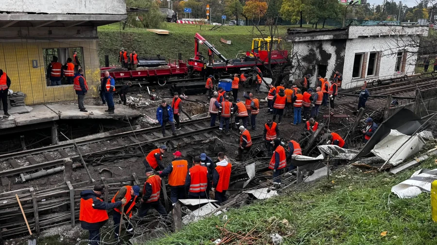 У Києві відновили рух червоною гілкою метро, але станція Чернігівська ще закрита