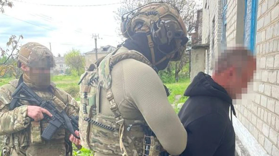 Security Service of Ukraine detains FSB agent who wanted to blow up railway track near Avdiivka