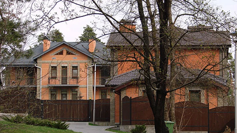 20 экс-чиновников уже покидают имения в Конча-Заспе и Пуще-Водице – Данилов 