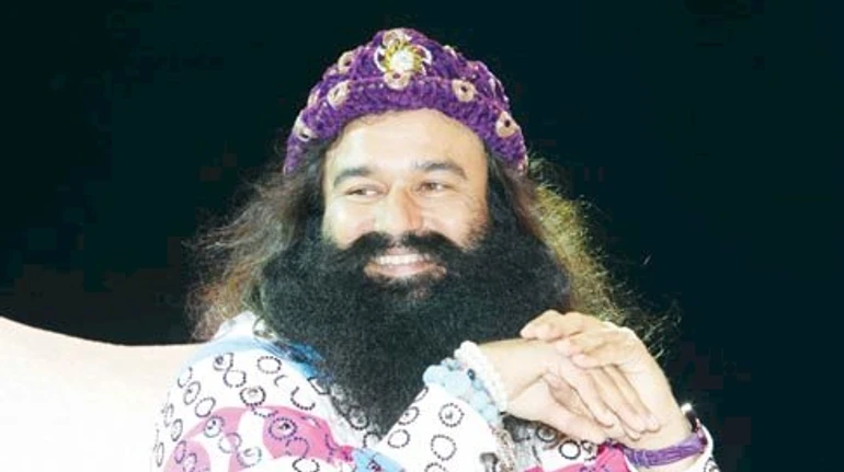 В Индии в 15-й раз досрочно освободили духовного лидера, получившего пожизненное за убийство