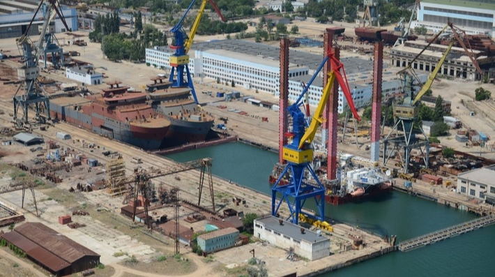 Дрони СБУ атакували російські кораблі та ППО в окупованій Керчі: деталі нічної операції