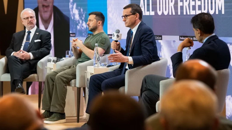 Ялта близько, переговорів з РФ не буде. Як Зеленський відповів США на таємному форумі YES