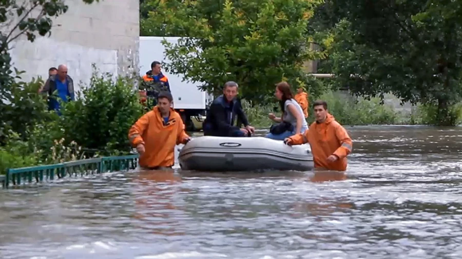 У Сімферополі оголосили НС через повені