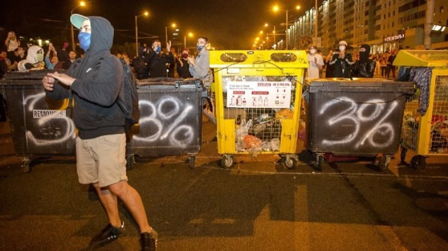 Головні новини понеділка і ночі:  Лукашенко і вибори, підпал авто Схем