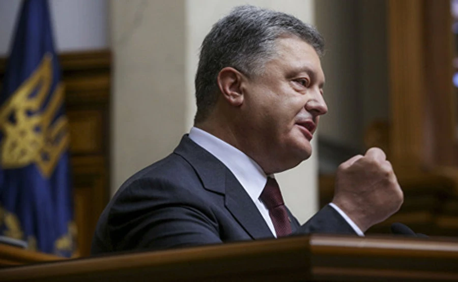 Порошенко призвал не допустить реванша пророссийских сил